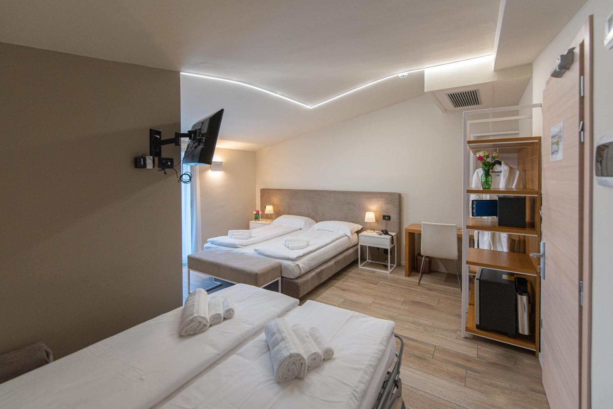 Ile Hotel Peschiera del Garda Eksteriør bilde