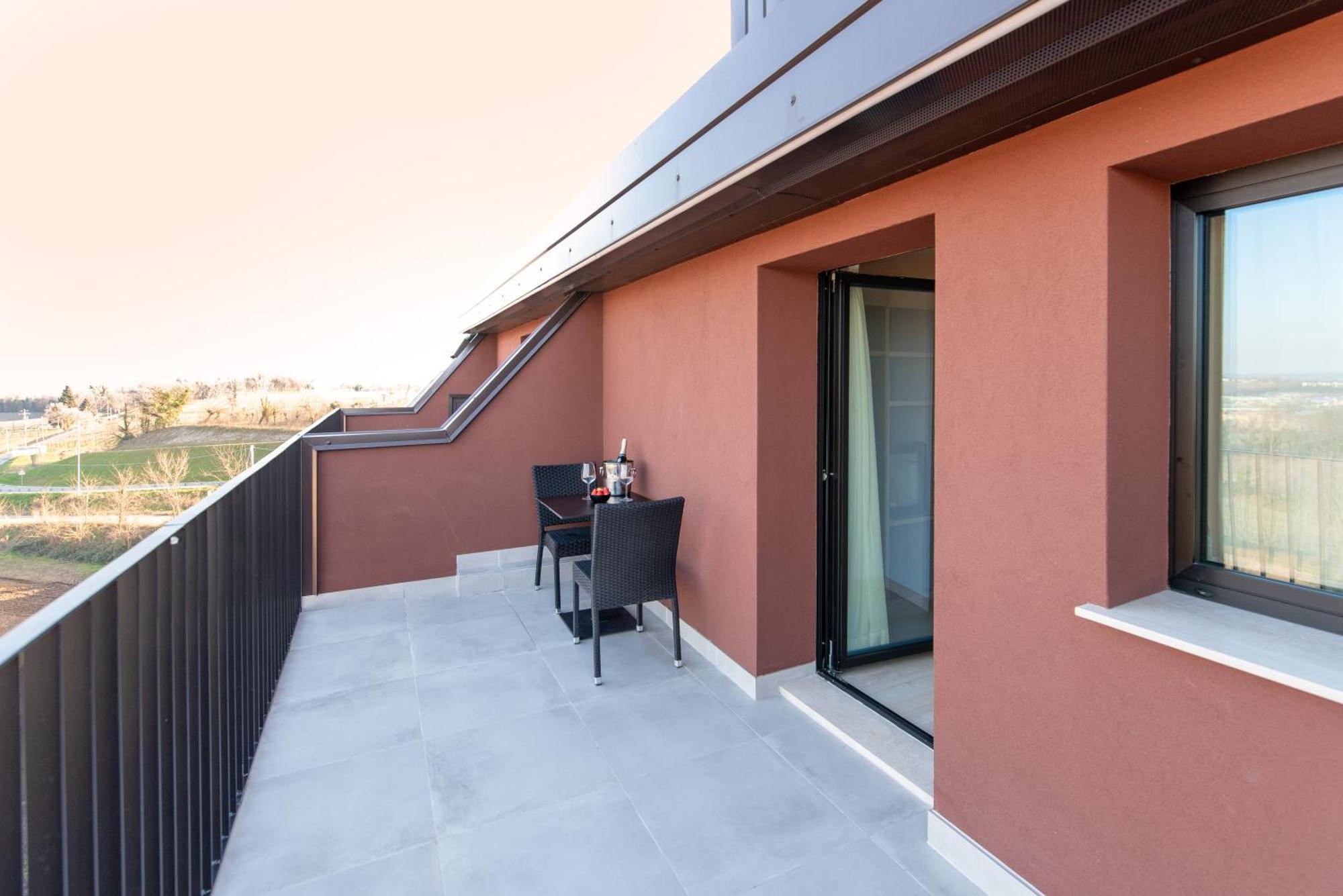Ile Hotel Peschiera del Garda Eksteriør bilde