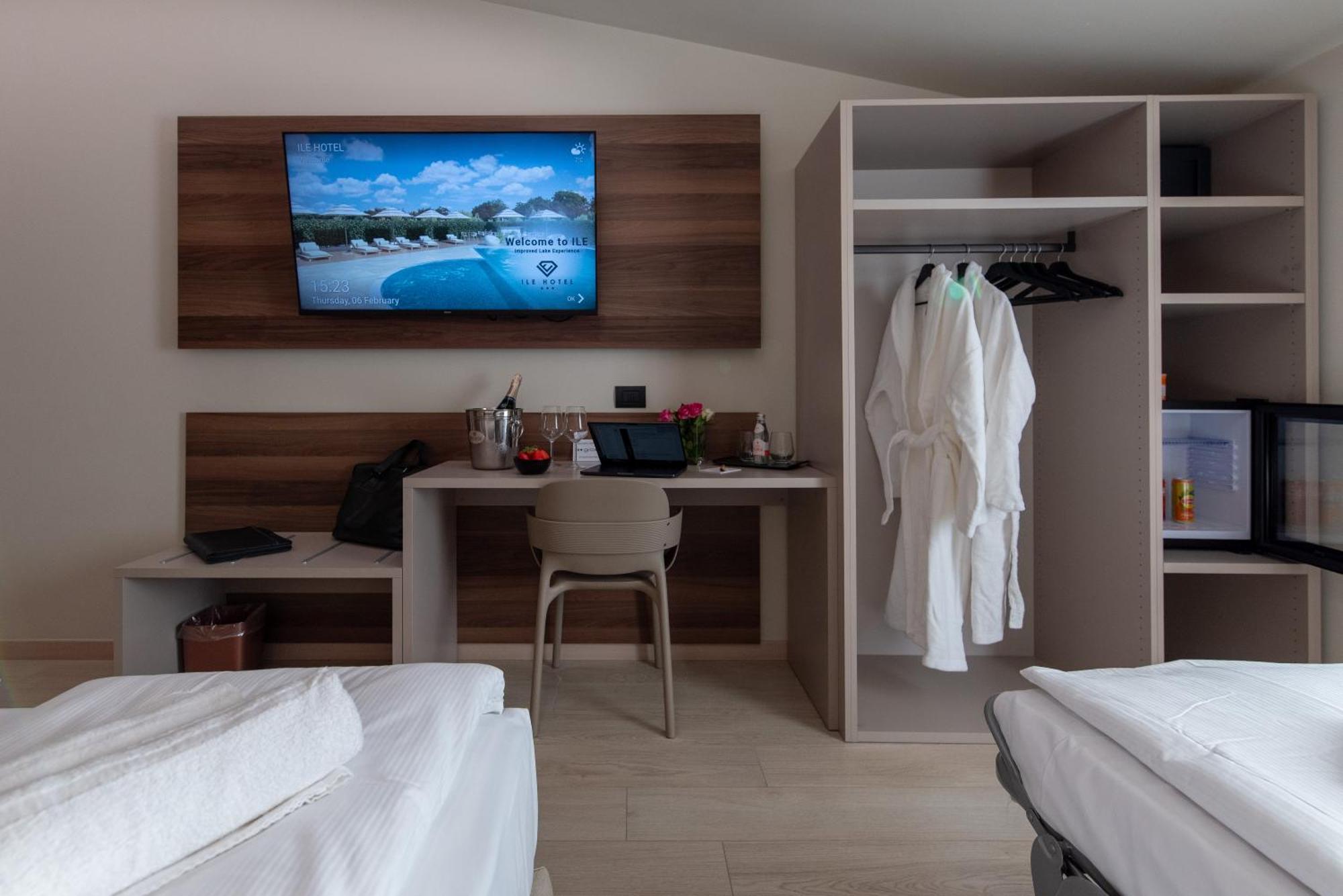 Ile Hotel Peschiera del Garda Eksteriør bilde