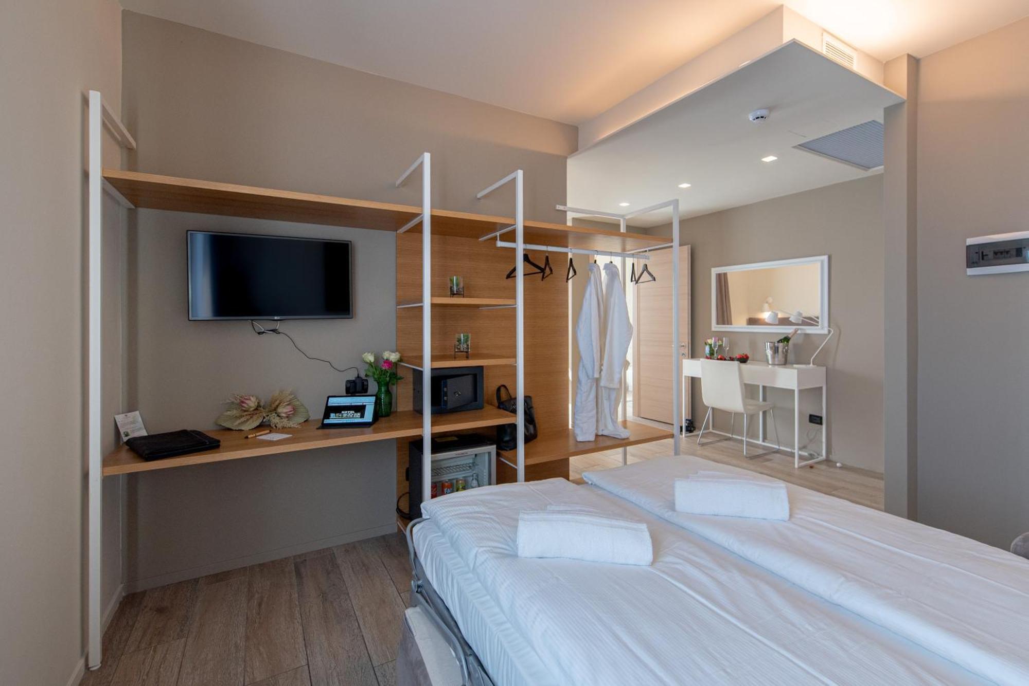 Ile Hotel Peschiera del Garda Eksteriør bilde