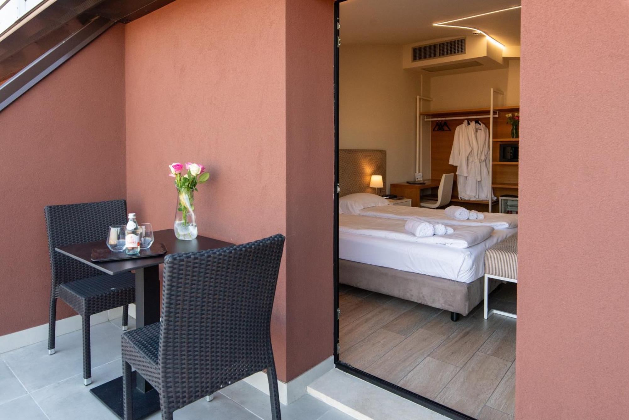 Ile Hotel Peschiera del Garda Eksteriør bilde